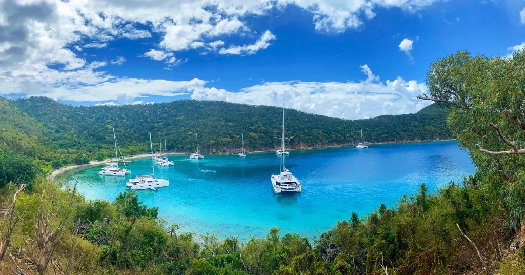 bvi_catamaran_winter_yacht_holidays.webp