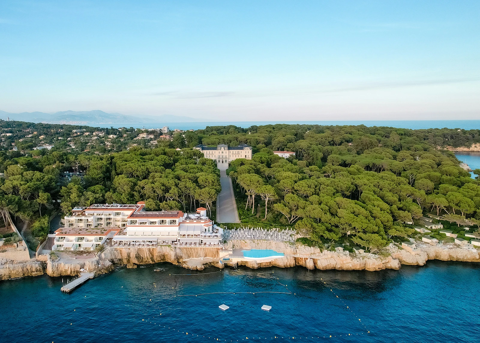 Hôtel du Cap-Eden-Roc in Antibes among the most exclusive hotels in the world