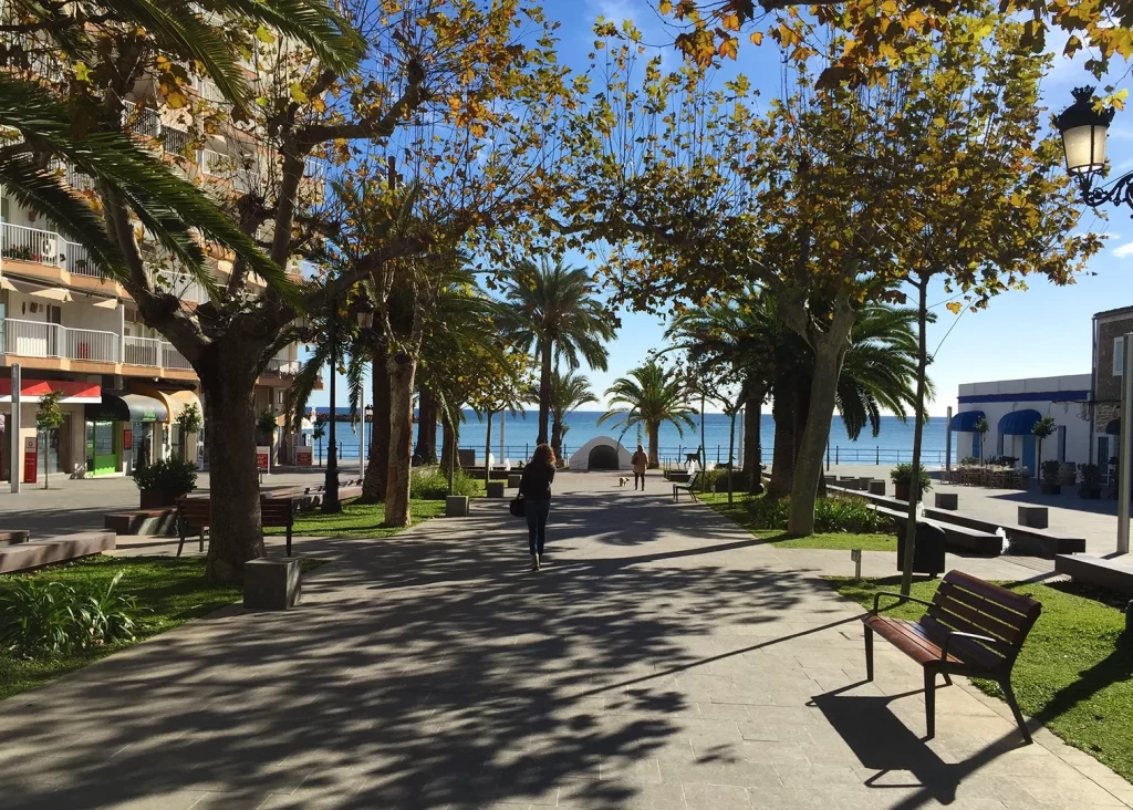 Santa Eulària promenade in Ibiza for a calm Balearic Islands stay