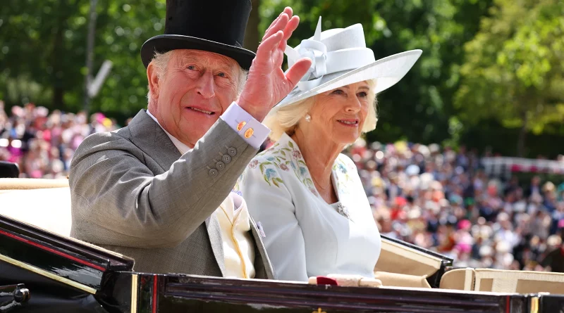 Royal Ascot 2026 opening day royal carriage procession at Ascot