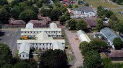 Reform pledges to open migrant detention centres in Green-voting areas